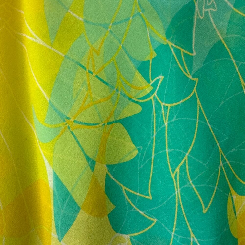 Banana Republic Handkerchief Skirt size 0 - Picture 3 of 6